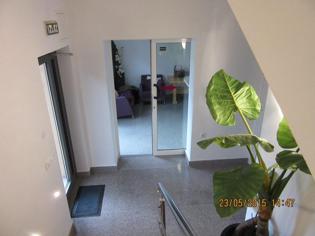 Blue Frog Hotel Hrvace Екстериор снимка