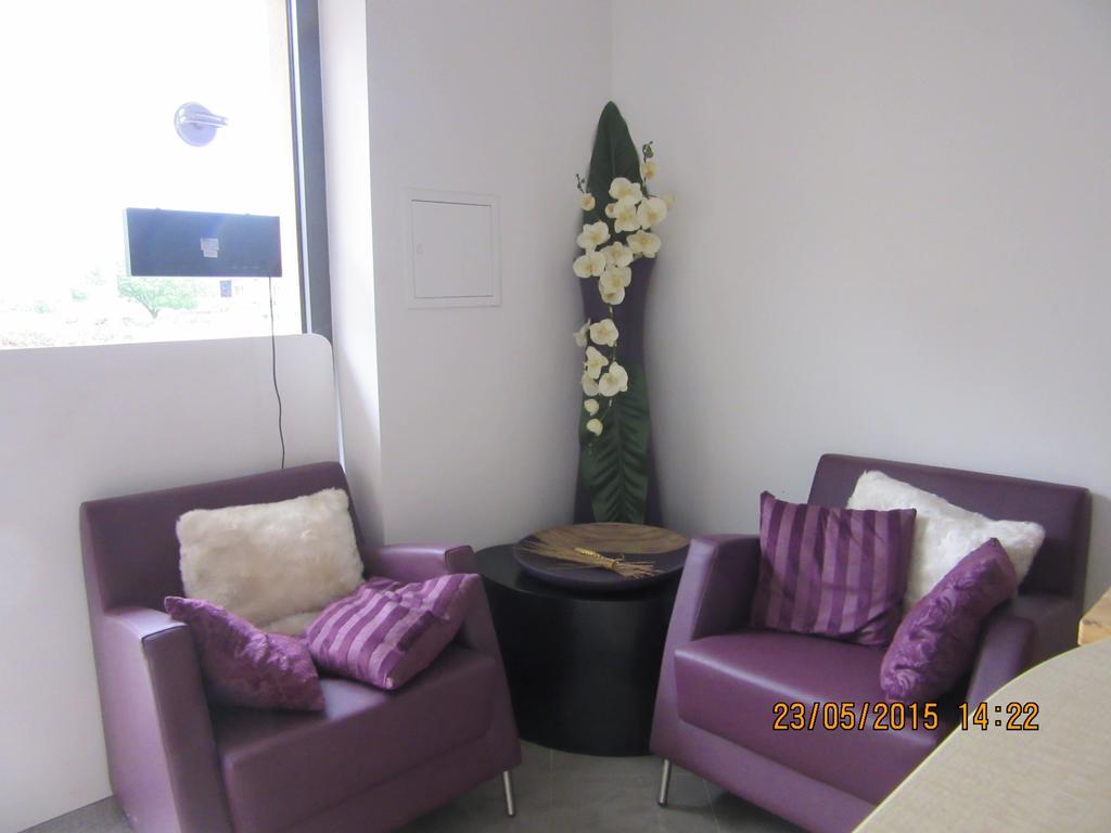 Blue Frog Hotel Hrvace Екстериор снимка